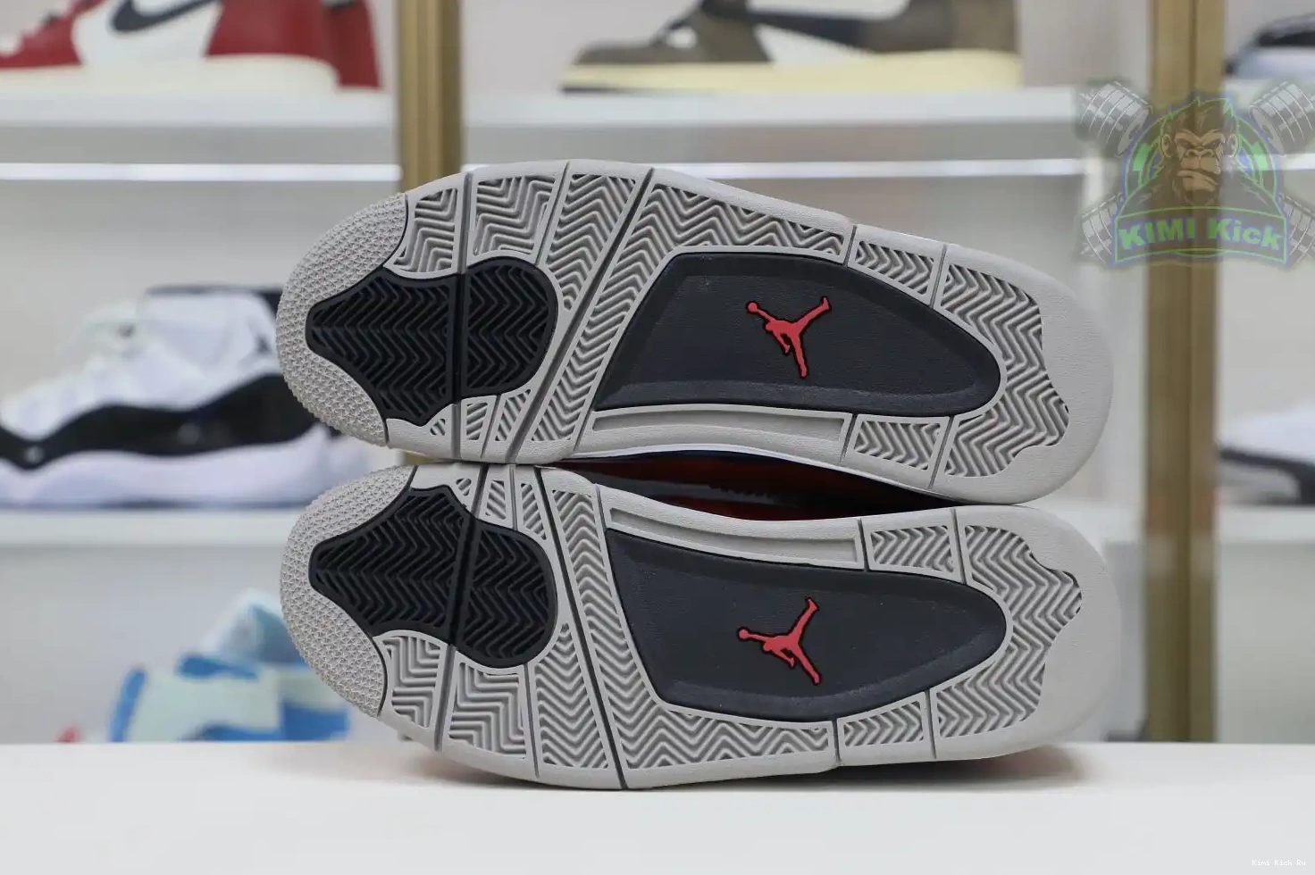 Kimikick RetroToro Jordan Air Bravo Jordan4 0810